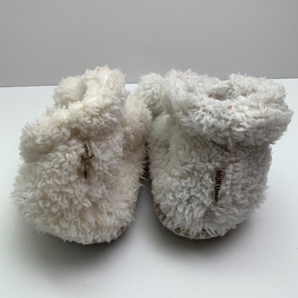 Muk Luks White Cozy Faux Fur Bootie Slipper - Picture 4 of 9